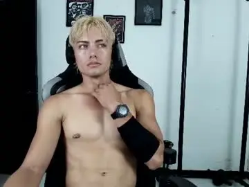 Chaturbate Live Sex of titan_fitness