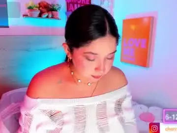 Chaturbate Live Sex Cam of cherryyquen
