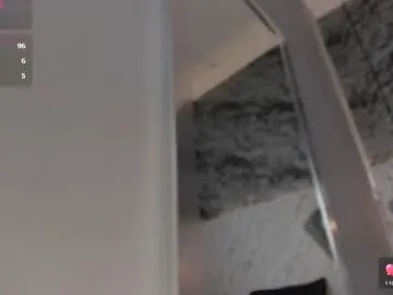 Chaturbate Adult Video Chat of emilly_mell