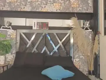 Chaturbate Live Sex Cam of hinata_itachi