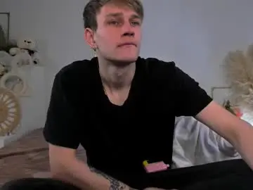 Chaturbate Live Porn of volan_starts