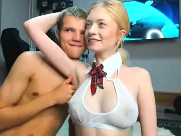 Chaturbate Live Sex Cam of annalucasshow