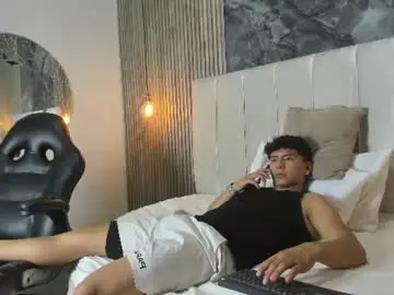 Chaturbate Live Sex Cam of dark_at