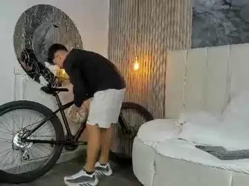 Chaturbate Live Sex Cam of dark_at