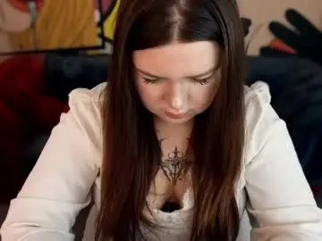 Chaturbate Live Sex Cam of molinmoon
