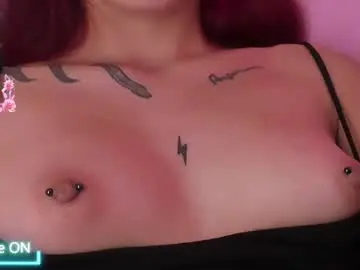 Chaturbate Live Sex Cam of violeth_hill