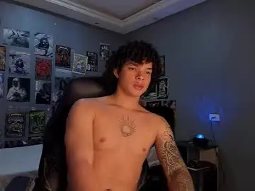 Chaturbate Watch Live Sex Cams of ian_versace