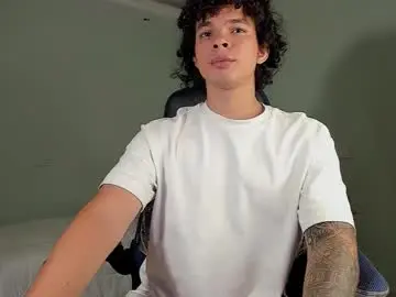 Chaturbate Watch Live Sex Cams of ian_versace