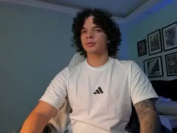 Chaturbate Live Sex Cam of ian_versace