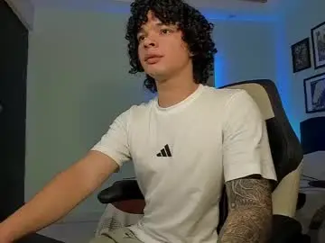 Chaturbate Live Porn of ian_versace