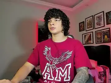Chaturbate Live Sex Cam of ian_versace
