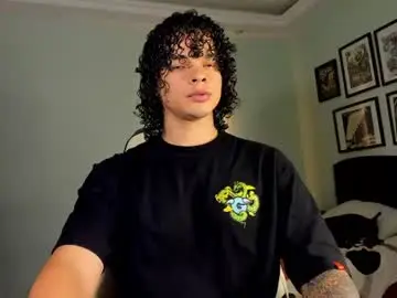 Chaturbate Sex Cam of ian_versace