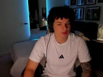 Chaturbate Watch Live Sex Cams of ian_versace