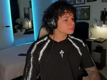 Chaturbate Free Porn Cam of ian_versace