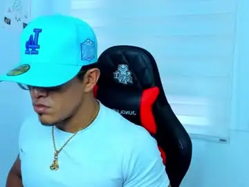 Chaturbate Best live sex cam show of tom_kingfit