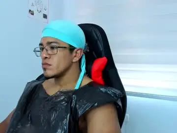 Chaturbate Best live sex cam show of tom_kingfit