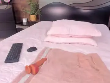 Chaturbate Sex Cam of dakotadesire_10