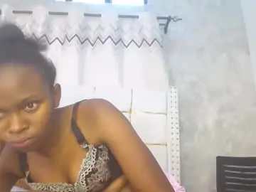 Chaturbate Live Sex Cam of phoebe015