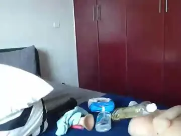 Chaturbate Live Sex Cam of darktanqueen