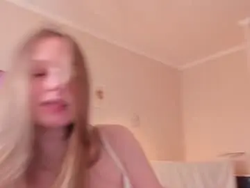 Chaturbate Watch Live Sex Cams of magic_couple13