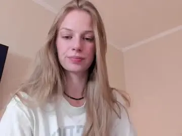 Chaturbate Live Sex Cam of magic_couple13