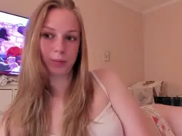 Chaturbate Live Sex Cam of magic_couple13