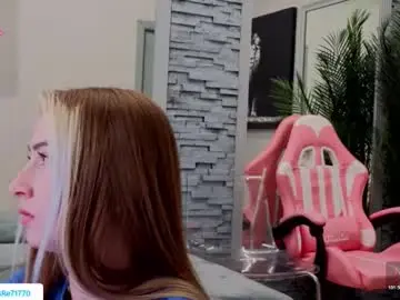 Chaturbate Best live sex cam show of reina_cummings