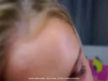 Chaturbate Live Sex Cam of lipswithsmileonthem
