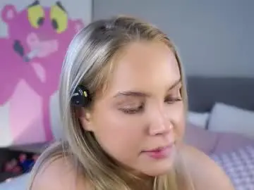 Chaturbate Adult Video Chat of lipswithsmileonthem