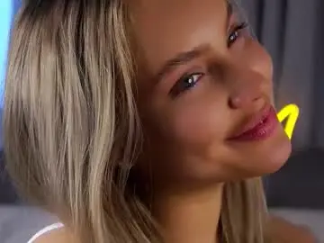 Chaturbate Sex Cam of lipswithsmileonthem