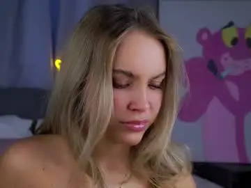 Chaturbate Live Sex of lipswithsmileonthem