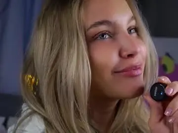 Chaturbate Watch Live Sex Cams of lipswithsmileonthem