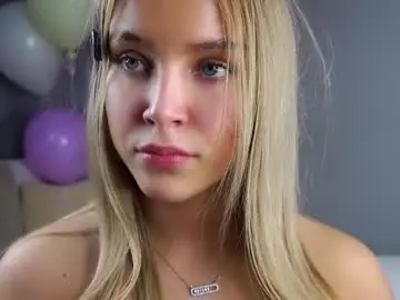 Chaturbate Live Sex of lipswithsmileonthem