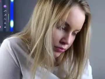 Chaturbate Sex Cam of lipswithsmileonthem