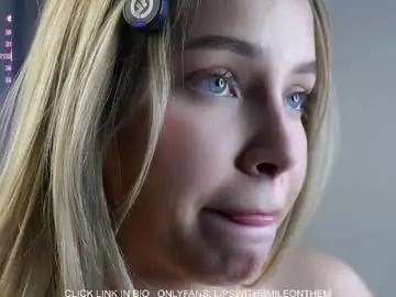 Chaturbate Private Sex Chat of lipswithsmileonthem