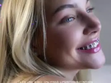 Chaturbate Sex Chat of lipswithsmileonthem