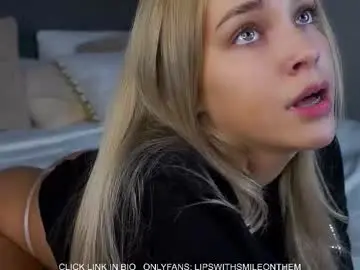 Chaturbate Adult Video Chat of lipswithsmileonthem