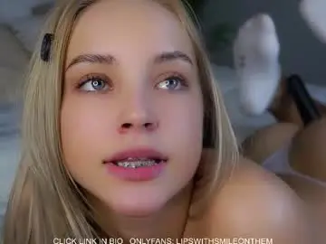 Chaturbate Nude Webcam of lipswithsmileonthem