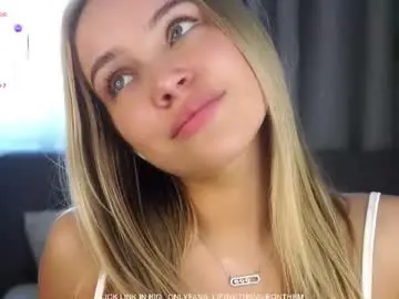 Chaturbate Adult Webcam of lipswithsmileonthem