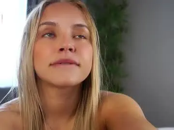 Chaturbate Nude Webcam of lipswithsmileonthem