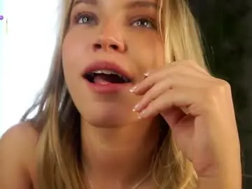 Chaturbate Best Webcam of lipswithsmileonthem