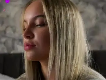 Chaturbate Sex Chat of lipswithsmileonthem