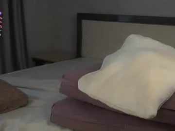 Chaturbate Nude Webcam of lipswithsmileonthem
