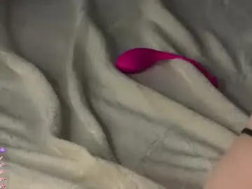 Chaturbate Live Sex of lipswithsmileonthem