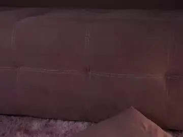 Chaturbate Adult Video Chat of lipswithsmileonthem