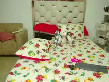 Chaturbate Live Porn of madeyn_roses