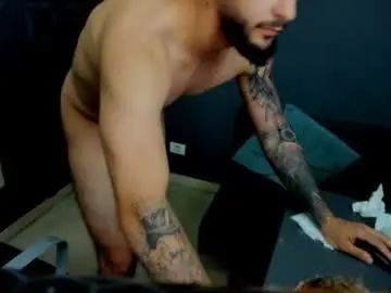 Chaturbate Live Sex Cam of troywade