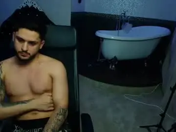 Chaturbate Watch Live Sex Cams of troywade