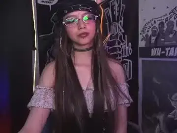 Chaturbate Free Porn Cam of elle_uwu