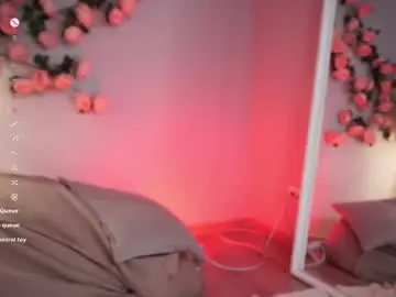 Chaturbate Live Sex Cam of lureofeva_